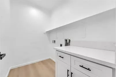 8837 Holly, California City, CA 93505 - Photo 7