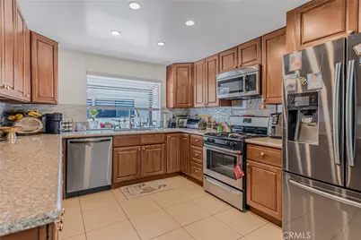 10009 Topanga Canyon Boulevard #5, Chatsworth, CA 91311 - Photo 5