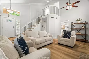 28154 Guilford Ln, Saugus, CA 91350 - Photo 5