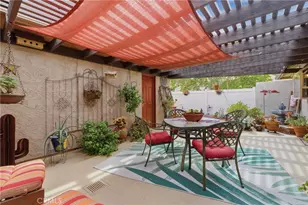 20002 Ave Of The Oaks, Newhall, CA 91321 - Photo 25