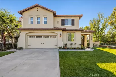 30479 Mallorca Pl, Castaic, CA 91384 - Photo 3