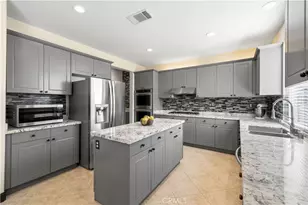 30479 Mallorca Pl, Castaic, CA 91384 - Photo 21