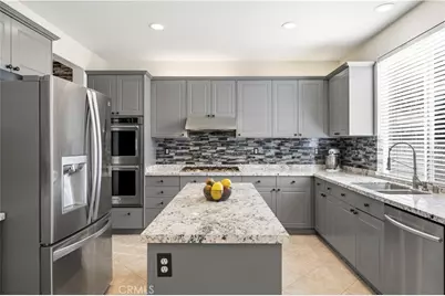 30479 Mallorca Pl, Castaic, CA 91384 - Photo 21