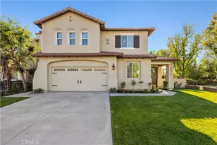30479 Mallorca Pl, Castaic, CA 91384 - Photo 3