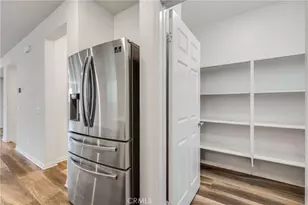 14718 Marie Ln, Van Nuys, CA 91405 - Photo 5
