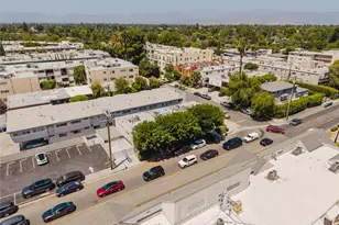 4405 Ventura Canyon Ave, Sherman Oaks, CA 91423 - Photo 35