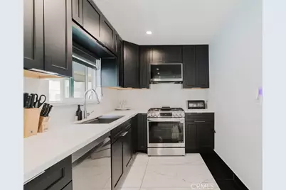 4405 Ventura Canyon Avenue, Sherman Oaks, CA 91423 - Photo 13