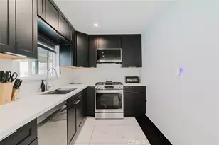 4405 Ventura Canyon Ave, Sherman Oaks, CA 91423 - Photo 13