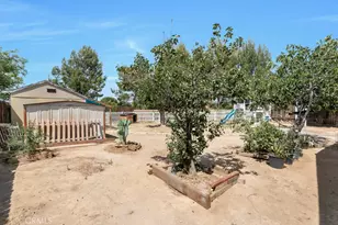 37652 Patty Ct, Palmdale, CA 93550 - Photo 43