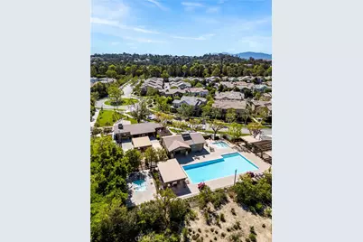 27249 Riverview Lane, Valencia, CA 91354 - Photo 35