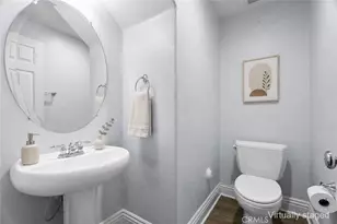 27249 Riverview Ln, Valencia, CA 91354 - Photo 19