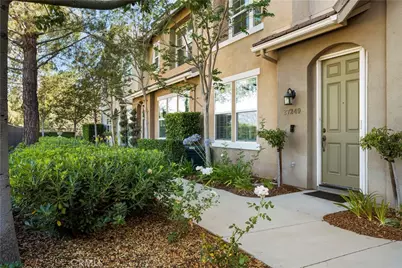 27249 Riverview Lane, Valencia, CA 91354 - Photo 3