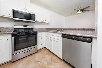 10636 Woodley Avenue #34, Granada Hills, CA 91344 - Photo 5