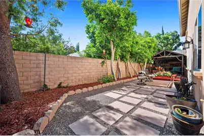 8501 Browns Creek Ln, Canoga Park, CA 91304 - Photo 45