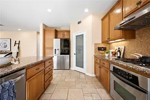 8501 Browns Creek Ln, Canoga Park, CA 91304 - Photo 13