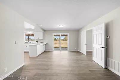 10157 E Avenue R8, Littlerock, CA 93543 - Photo 9