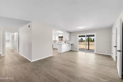 10157 E Avenue R8, Littlerock, CA 93543 - Photo 11