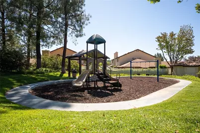 22914 Banyan Pl #201, Saugus, CA 91390 - Photo 31