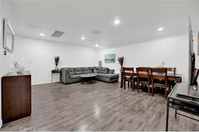 16938 Hartland Street, Van Nuys, CA 91406 - Photo 7