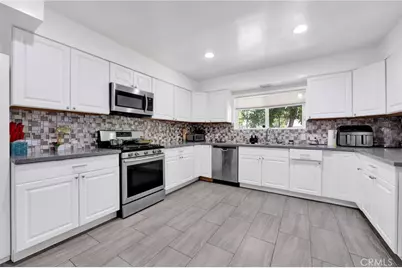 16938 Hartland Street, Van Nuys, CA 91406 - Photo 9