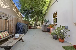 22654 Collins St, Woodland Hills, CA 91367 - Photo 15