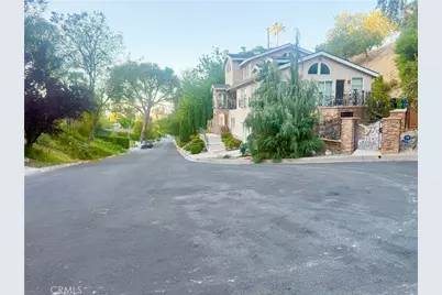 4551 Lindley Avenue, Tarzana, CA 91356 - Photo 11