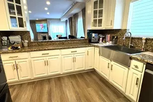 6828 Laurel Canyon, North Hollywood, CA 91605 - Photo 9