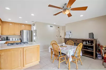 20862 Alaminos, Saugus, CA 91350 - Photo 13