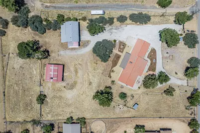 11820 Darling Rd., Agua Dulce, CA 91390 - Photo 3