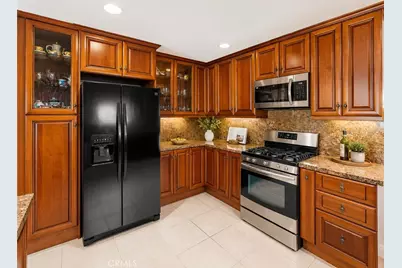 11138 Collett, Granada Hills, CA 91344 - Photo 5