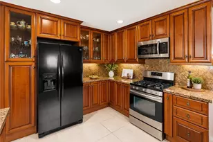 11138 Collett, Granada Hills, CA 91344 - Photo 5