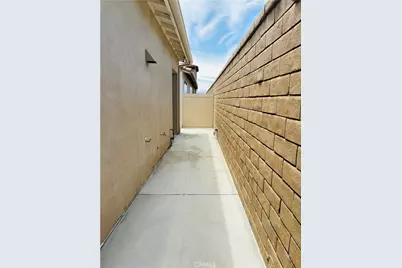 20578 Galloway Drive, Saugus, CA 91350 - Photo 17