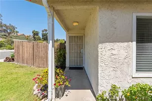 784 Hillcrest Dr, Camarillo, CA 93012 - Photo 3
