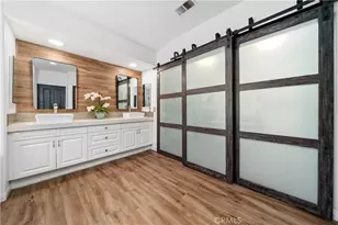5919 County Oak Rd, Woodland Hills, CA 91367 - Photo 25