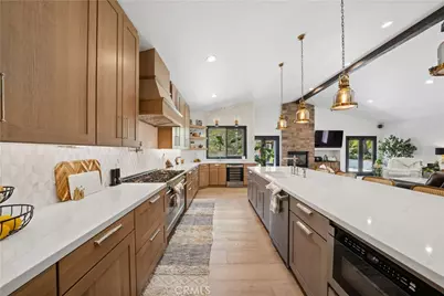15263 Saddleback, Canyon Country, CA 91387 - Photo 9