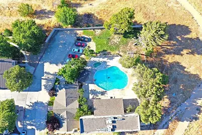 43639 Park Avenue, Lancaster, CA 93534 - Photo 3