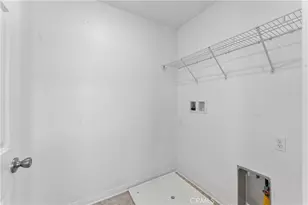 17115 Zion Dr, Canyon Country, CA 91387 - Photo 19