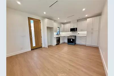 22130 Gault Street, Canoga Park, CA 91303 - Photo 25