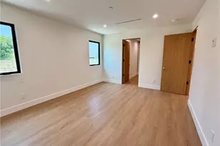 22130 Gault St, Canoga Park, CA 91303 - Photo 15