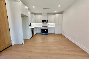 22130 Gault St, Canoga Park, CA 91303 - Photo 23