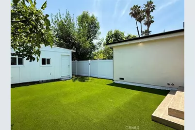 22130 Gault Street, Canoga Park, CA 91303 - Photo 19