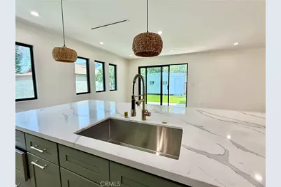 22130 Gault Street, Canoga Park, CA 91303 - Photo 9