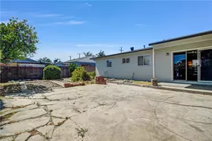 11046 Lull St, Los Angeles, CA 91352 - Photo 15
