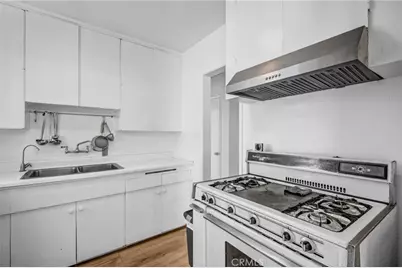 11046 Lull St., Los Angeles, CA 91352 - Photo 9