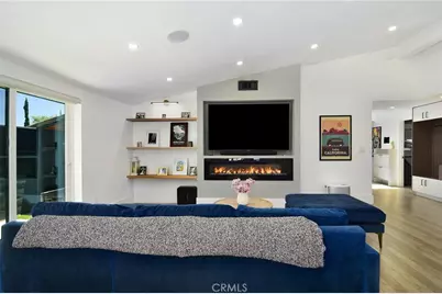 22253 Flanco Road, Woodland Hills, CA 91364 - Photo 7
