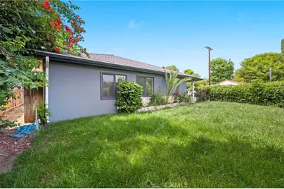 7027 Gloria Avenue, Lake Balboa, CA 91406 - Photo 29