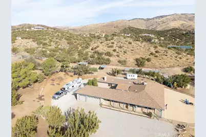 6535 Juniper Crest Road, Agua Dulce, CA 91390 - Photo 5