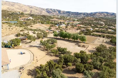 6535 Juniper Crest Road, Agua Dulce, CA 91390 - Photo 11