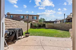 28354 Santa Rosa Ln, Saugus, CA 91350 - Photo 37