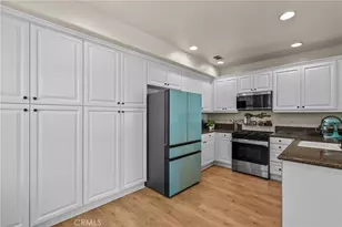 28354 Santa Rosa Ln, Saugus, CA 91350 - Photo 11